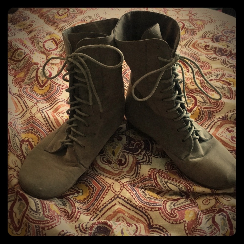Vintage boots size 8